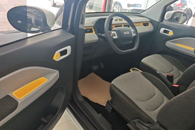 Used Chery QQ Ice Cream 2022 120km Conical Shape Lithium Iron Phosphate Driver Seat