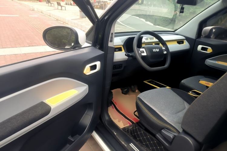Used Chery QQ Ice Cream 2022 170km Sundae Phosphate Lithium-Ion Driver Seat