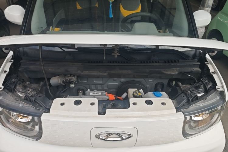 Used Chery QQ Ice Cream 2022 Pudding Model Engine Bay