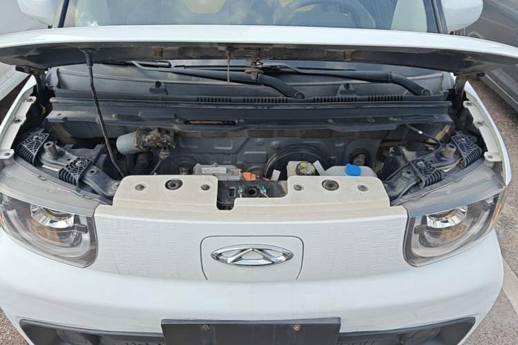 Used Chery QQ Ice Cream 2022 Pudding Model Engine Bay