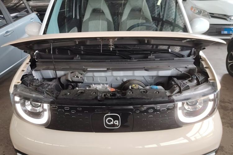 Used Chery QQ Ice Cream 2022 170km Sundae Phosphate Lithium-Ion Engine Bay