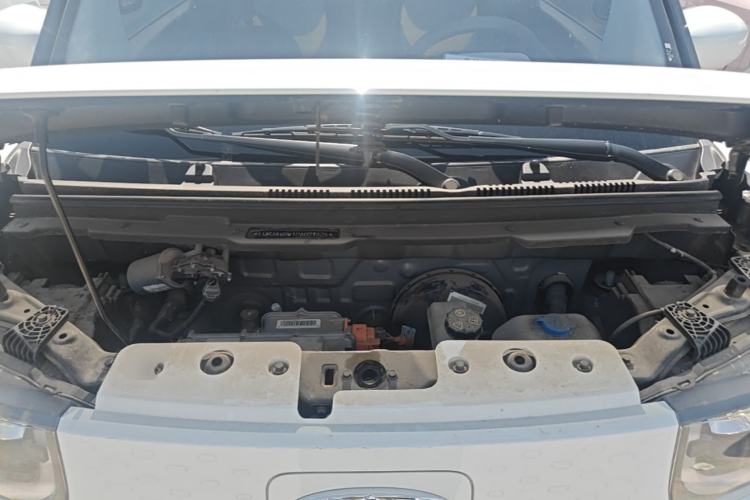 Used Chery QQ Ice Cream 2022 170km Sundae Phosphate Lithium-Ion Engine Bay