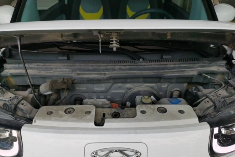 Used Chery QQ Ice Cream 2022 120km Conical Shape Lithium Iron Phosphate Engine Bay