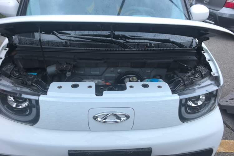 Used Chery QQ Ice Cream 2022 Pudding Model Engine Bay