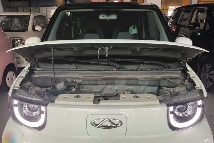 Used Chery QQ Ice Cream 2022 120km Conical Shape Lithium Iron Phosphate Engine Bay