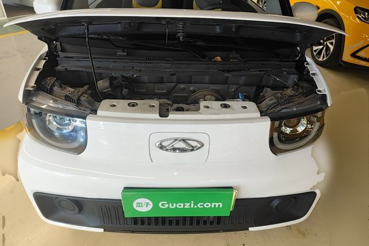 Used Chery QQ Ice Cream 2022 170km Sundae Phosphate Lithium-Ion Engine Bay