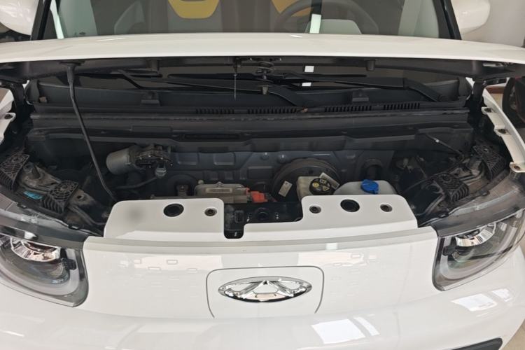 Used Chery QQ Ice Cream 2022 120km Conical Shape Lithium Iron Phosphate Engine Bay