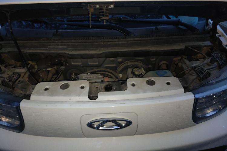 Used Chery QQ Ice Cream 2022 120km Milkshake Phosphate Lithium-Iron Engine Bay