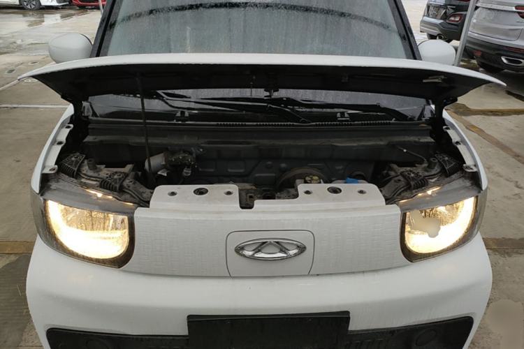 Used Chery QQ Ice Cream 2022 120km Milkshake Phosphate Lithium-Iron Engine Bay