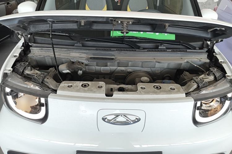 Used Chery QQ Ice Cream 2022 120km Conical Shape Lithium Iron Phosphate Engine Bay
