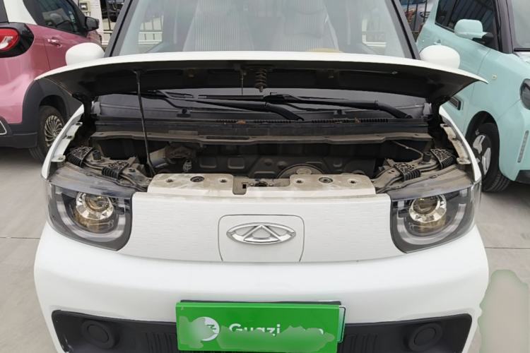 Used Chery QQ Ice Cream 2022 170km Sundae Phosphate Lithium-Ion Engine Bay