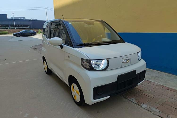 Used Chery QQ Ice Cream 2022 120km Milkshake Phosphate Lithium-Iron Exterior 1