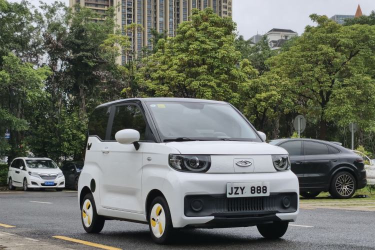 Used Chery QQ Ice Cream 2022 170km Sundae Phosphate Lithium-Ion Exterior 1