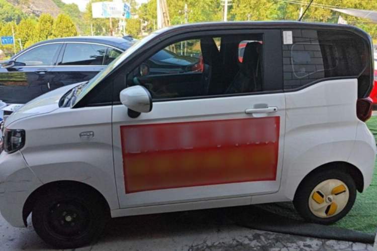 Used Chery QQ Ice Cream 2022 170km Sundae Phosphate Lithium-Ion Exterior 2
