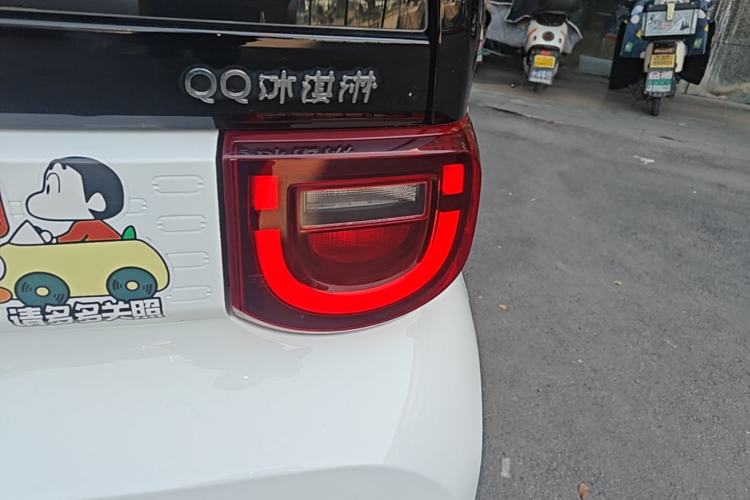 Used Chery QQ Ice Cream 2022 170km Sundae Phosphate Lithium-Ion Exterior 3