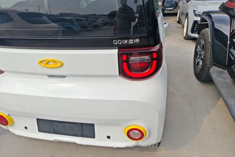 Used Chery QQ Ice Cream 2022 170km Sundae Phosphate Lithium-Ion Exterior 3
