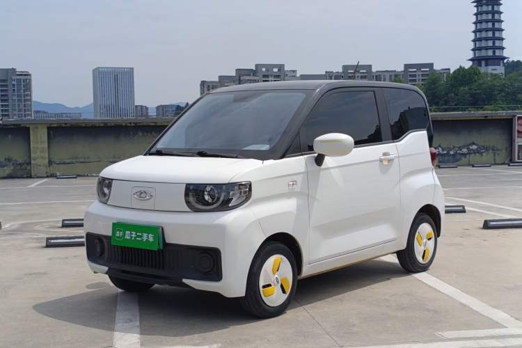 Used Chery QQ Ice Cream 2022 170km Sundae Phosphate Lithium-Ion Exterior 4