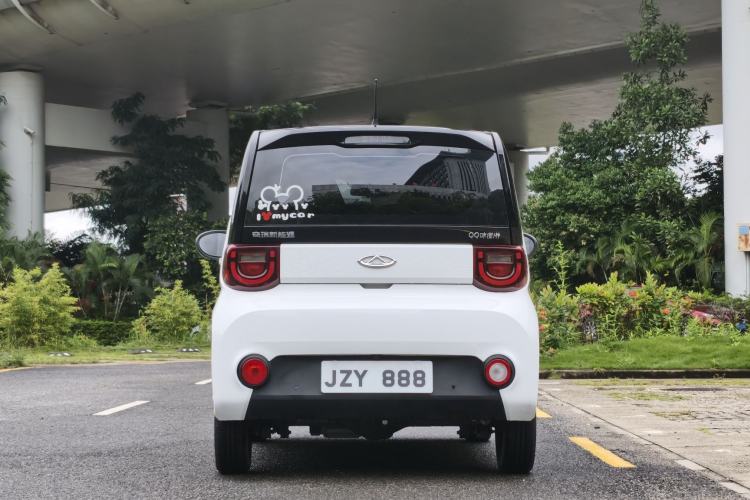 Used Chery QQ Ice Cream 2022 170km Sundae Phosphate Lithium-Ion Exterior 4