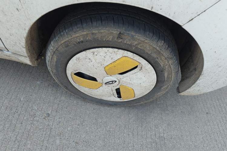 Used Chery QQ Ice Cream 2022 120km Conical Shape Lithium Iron Phosphate Exterior 7