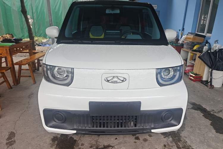 Used Chery QQ Ice Cream 2022 170km Sundae Phosphate Lithium-Ion Front