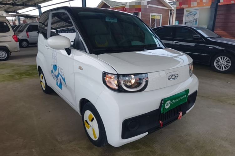 Used Chery QQ Ice Cream 2022 170km Sundae Phosphate Lithium-Ion Front Right 45 Deg