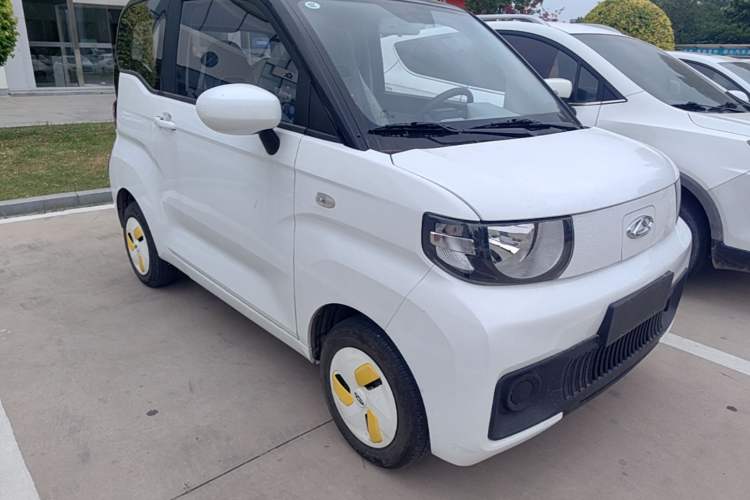 Used Chery QQ Ice Cream 2022 120km Milkshake Phosphate Lithium-Iron Front Right 45 Deg