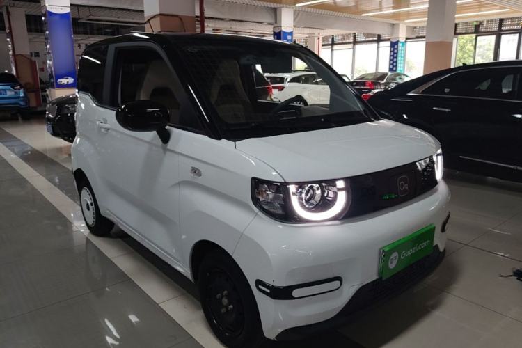 Used Chery QQ Ice Cream 2022 170km Sundae Phosphate Lithium-Ion Front Right 45 Deg