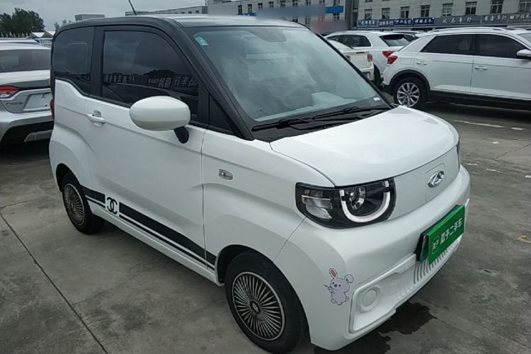 Used Chery QQ Ice Cream 2022 170km Sundae Phosphate Lithium-Ion Front Right 45 Deg