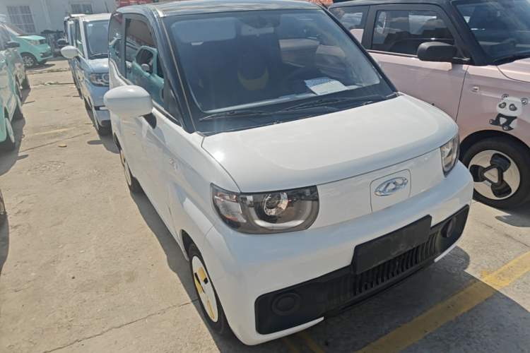 Used Chery QQ Ice Cream 2022 170km Sundae Phosphate Lithium-Ion Front Right 45 Deg