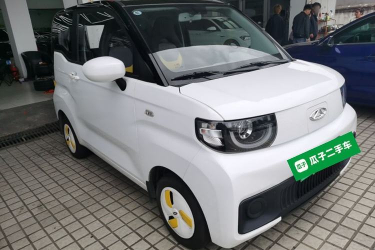Used Chery QQ Ice Cream 2022 170km Sundae Phosphate Lithium-Ion Front Right 45 Deg