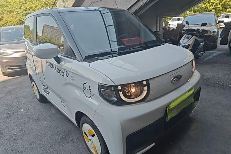 Used Chery QQ Ice Cream 2022 170km Sundae Phosphate Lithium-Ion Front Right 45 Deg
