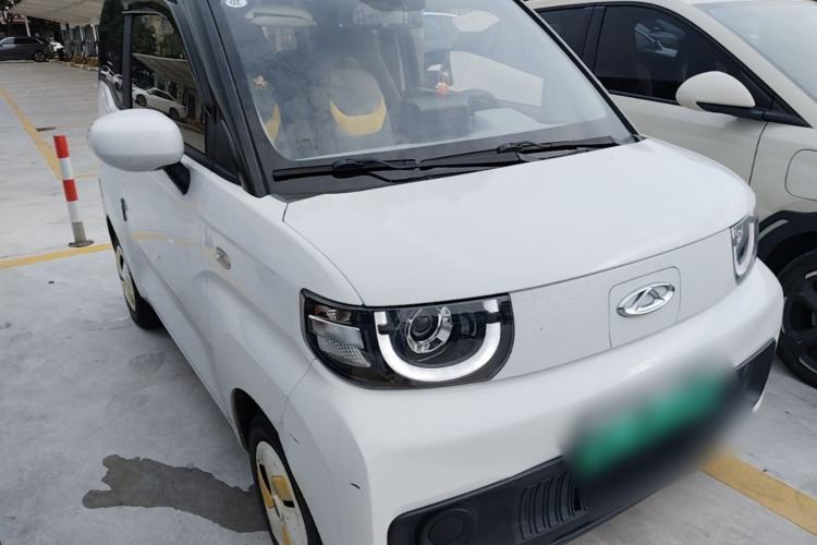 Used Chery QQ Ice Cream 2022 170km Sundae Phosphate Lithium-Ion Front Right 45 Deg