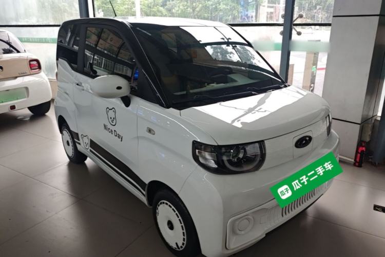 Used Chery QQ Ice Cream 2022 170km Sundae Phosphate Lithium-Ion Front Right 45 Deg