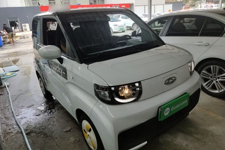 Used Chery QQ Ice Cream 2022 170km Sundae Phosphate Lithium-Ion Front Right 45 Deg