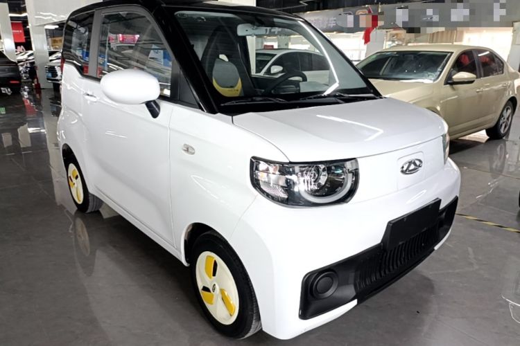 Used Chery QQ Ice Cream 2022 170km Sundae Phosphate Lithium-Ion Front Right 45 Deg