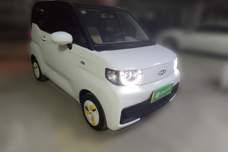 Used Chery QQ Ice Cream 2022 120km Conical Shape Lithium Iron Phosphate Front Right 45 Deg