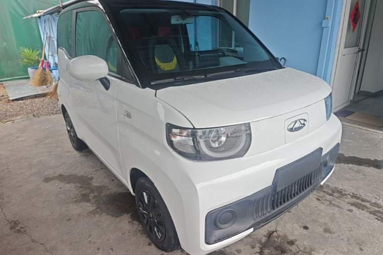 Used Chery QQ Ice Cream 2022 170km Sundae Phosphate Lithium-Ion Front Right 45 Deg