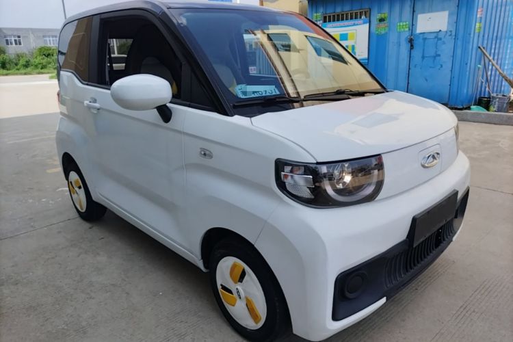 Used Chery QQ Ice Cream 2022 170km Sundae Phosphate Lithium-Ion Front Right 45 Deg
