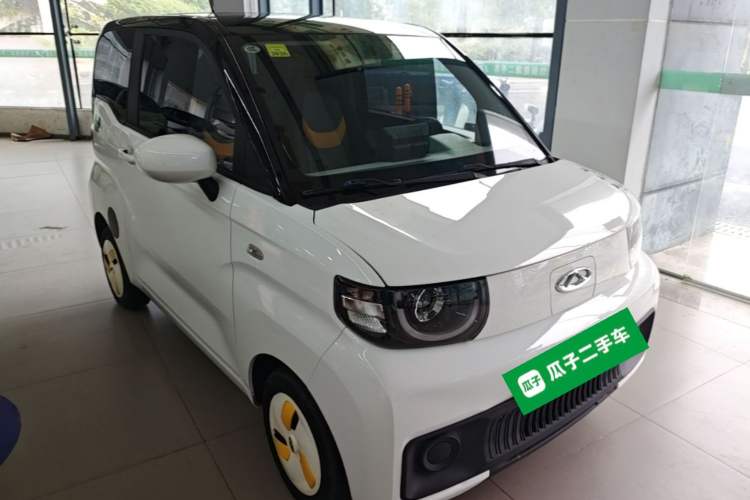 Used Chery QQ Ice Cream 2022 170km Sundae Phosphate Lithium-Ion Front Right 45 Deg