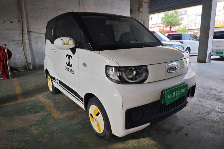 Used Chery QQ Ice Cream 2022 170km Sundae Phosphate Lithium-Ion Front Right 45 Deg