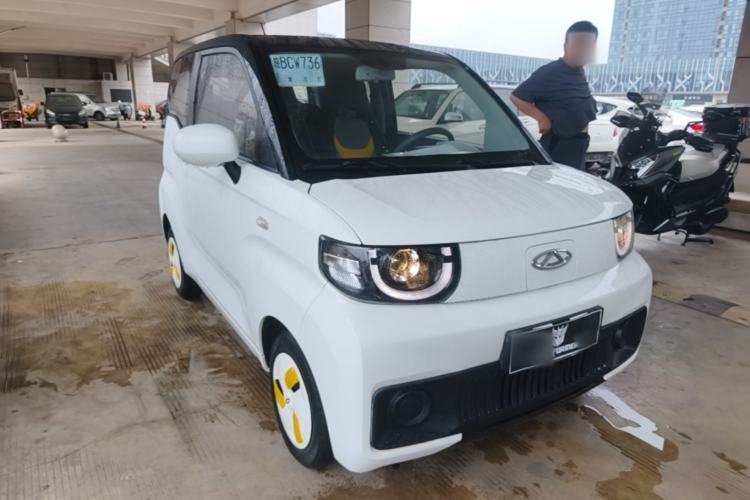 Used Chery QQ Ice Cream 2022 170km Sundae Phosphate Lithium-Ion Front Right 45 Deg