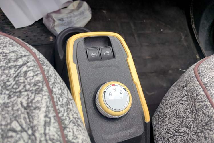 Used Chery QQ Ice Cream 2022 120km Milkshake Phosphate Lithium-Iron Gear Lever