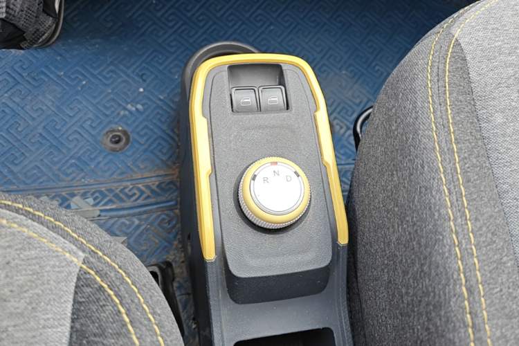 Used Chery QQ Ice Cream 2022 Pudding Model Gear Lever