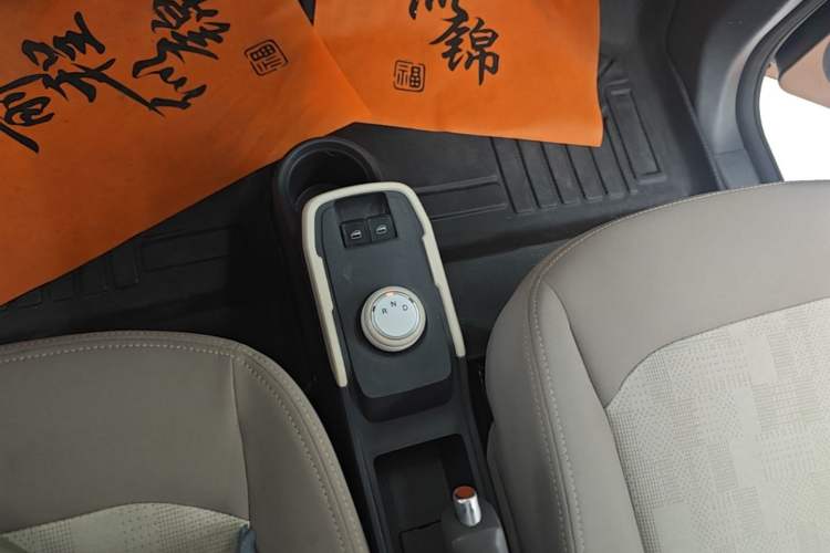Used Chery QQ Ice Cream 2022 120km Conical Shape Lithium Iron Phosphate Gear Lever
