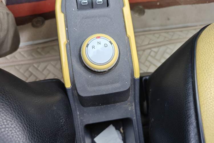 Used Chery QQ Ice Cream 2022 120km Conical Shape Lithium Iron Phosphate Gear Lever