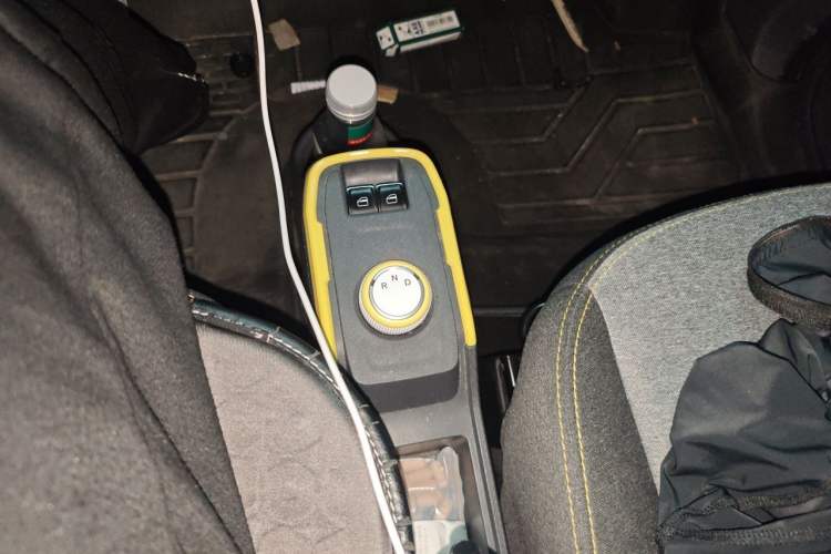 Used Chery QQ Ice Cream 2022 120km Conical Shape Lithium Iron Phosphate Gear Lever