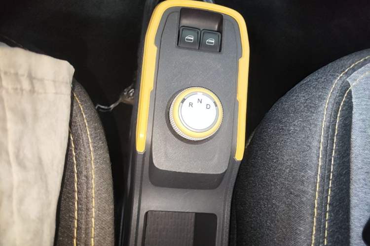 Used Chery QQ Ice Cream 2022 170km Sundae Ternary Lithium Gear Lever