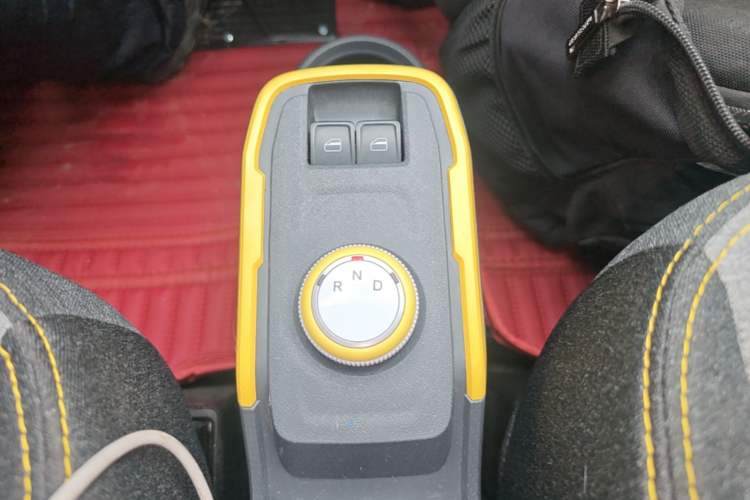 Used Chery QQ Ice Cream 2022 120km Conical Shape Lithium Iron Phosphate Gear Lever