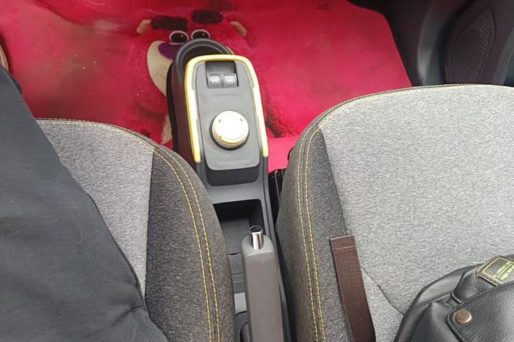 Used Chery QQ Ice Cream 2022 Pudding Model Gear Lever