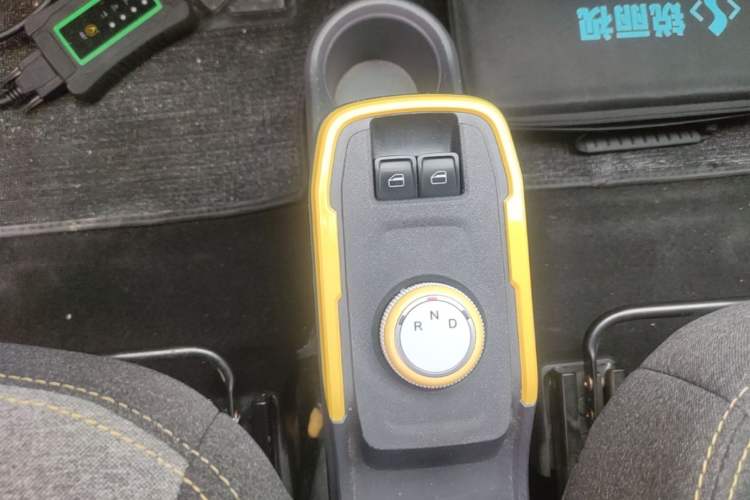 Used Chery QQ Ice Cream 2022 120km Conical Shape Lithium Iron Phosphate Gear Lever